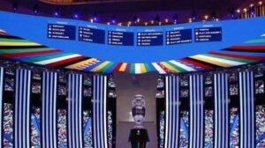 Trofi piala Euro di pajang saat undian euro 2024